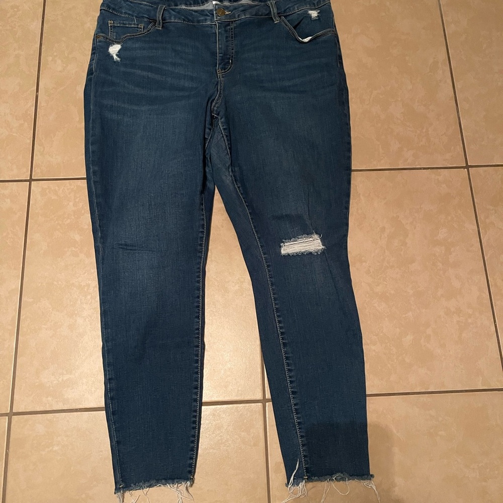 Ava & Viv Women's Distressed Dark Blue Ankle Jeans